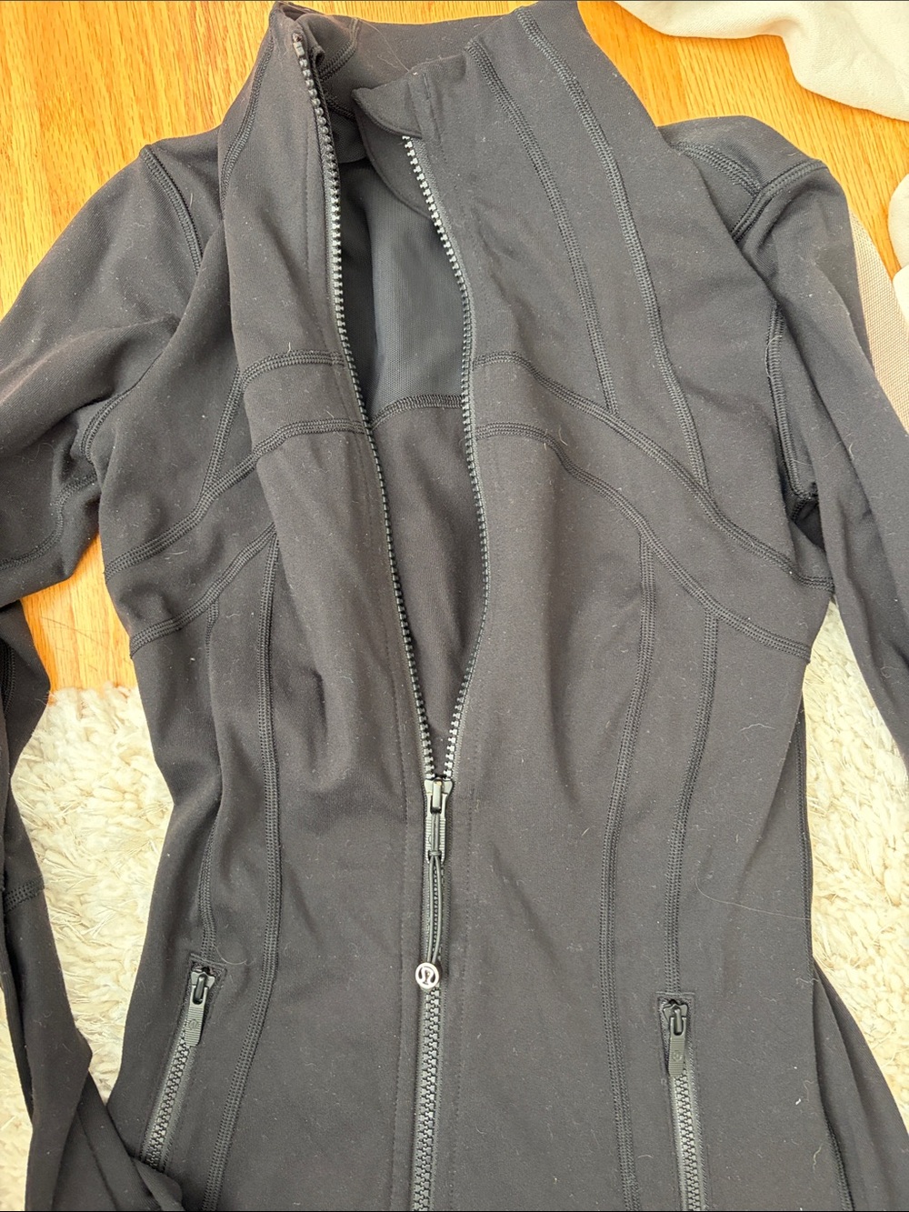 lululemon athletica Black Fitted Zip Jacket size 0 good condition